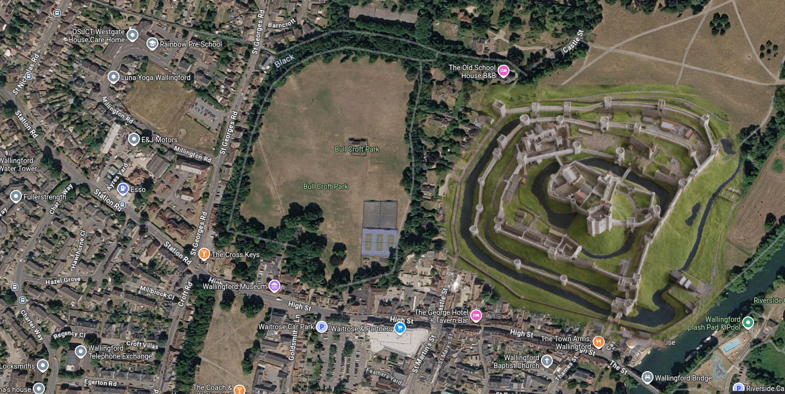 Google Maps with the Castle back